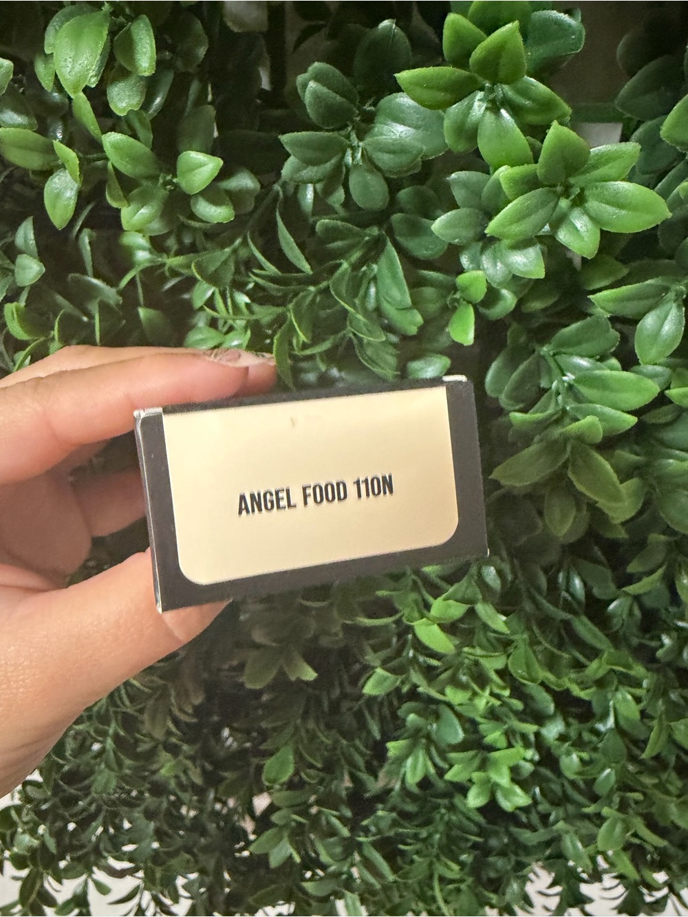 HUDA BEAUTY Foundation Stick - Angel Food 110N (Cream Tone)